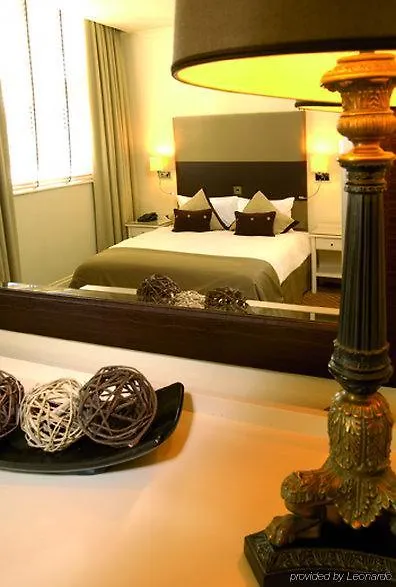 ****  London Bridge Hotel בריטניה