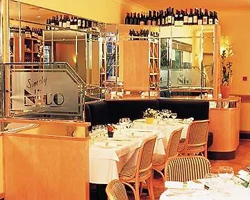 London Bridge Hotel