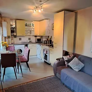 Modern Aparment By Brick Lane, Apartment