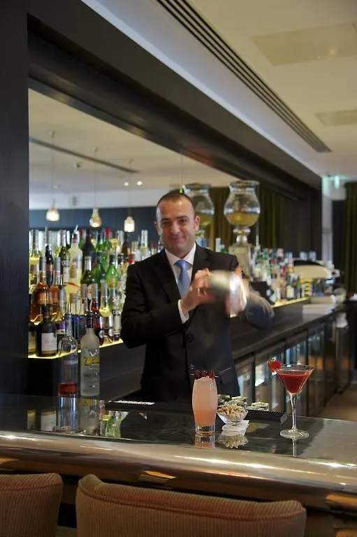 London Bridge Hotel