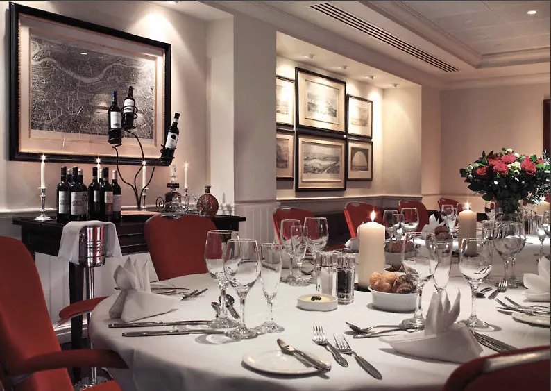 London Bridge Hotel 4*,