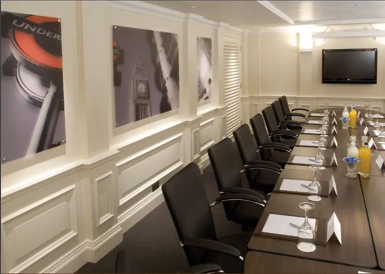 London Bridge Hotel 4*,